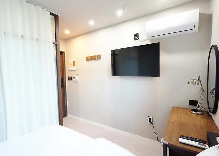 Ziyolk Station Hotel