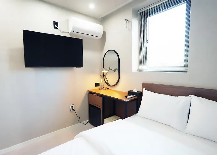 Ziyolk Station Hotel