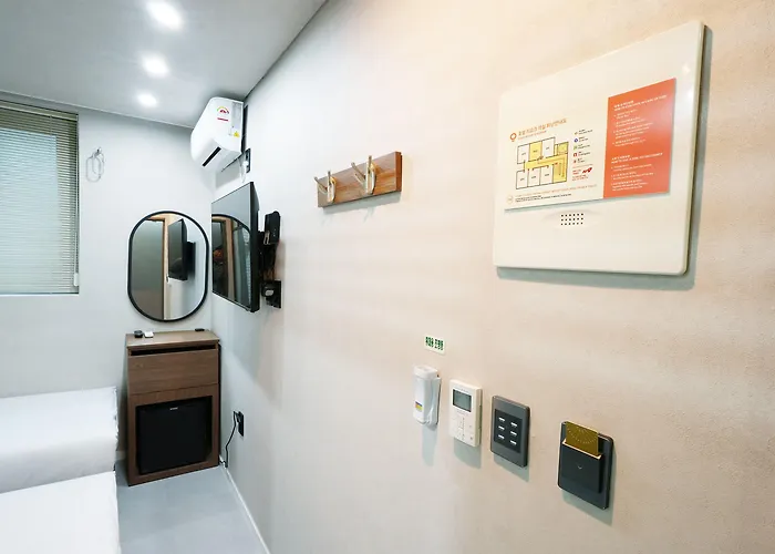 Ziyolk Station Hotel