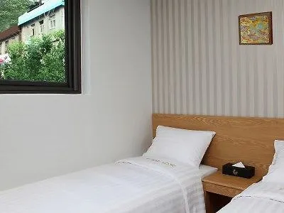 Hotel Ziyolk Station 3*